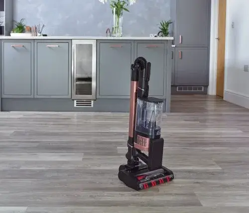 שואב אבק אלחוטי נטען STRATOS IZ400 מבית Shark