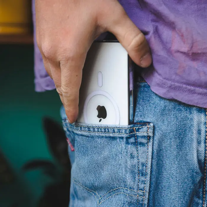 crystal magsafe