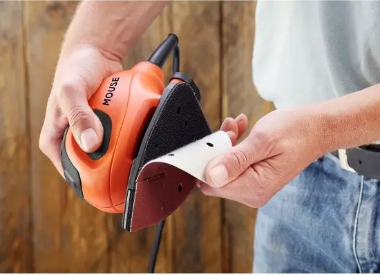 מלטשת חשמלית BEW230BC-QS מבית Black & Decker