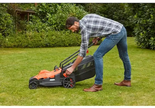 מכסחת דשא חשמלית עם ידית ארגונומית BEMW471BH-QS מבית Black & Decker
