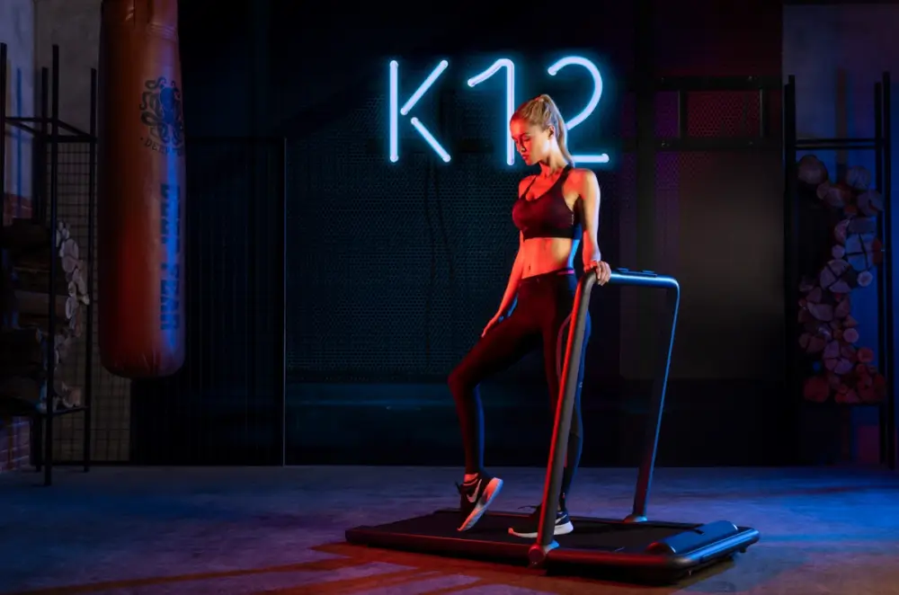 עיצוב חדשני זוכה פרס בינלאומי הליכון מתקפל K12 מבית WalkingPad