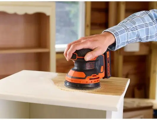 מלטשת אקצנטרית ללא סוללה BDCROS18N-XJ מבית Black & Decker