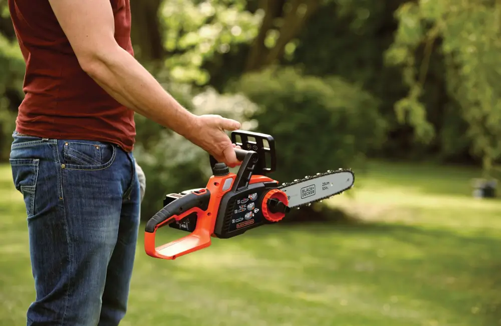 מסור שרשרת נטען GKC1825L20-QW מבית Black & Decker