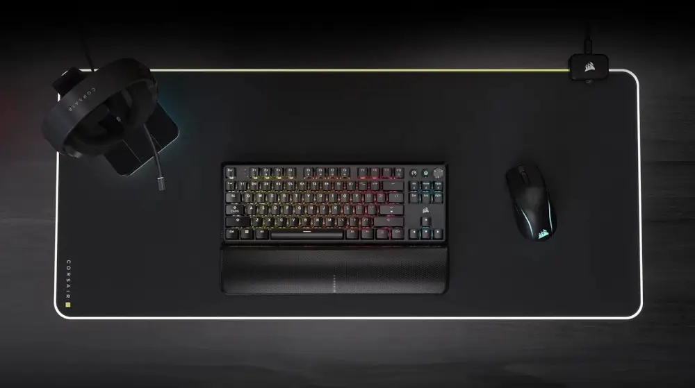 מקלדת מכנית קצרה K70 Core Tkl RGB מקסמו את שטח העבודה