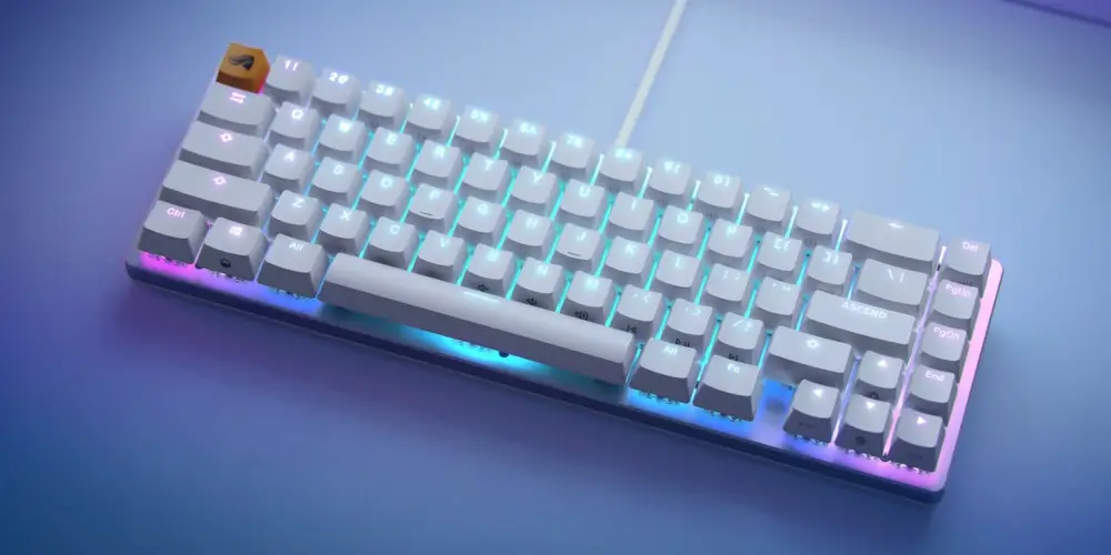 מקלדת גיימינג מכאנית GMMK 2 65 RGB ISO מבית Glorious.