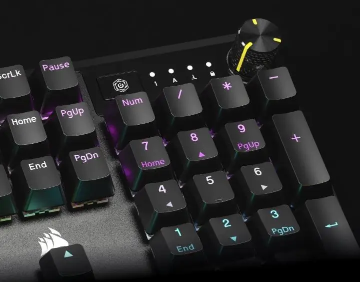 מקלדת מכאנית K70 Core RGB שליטה חכמה