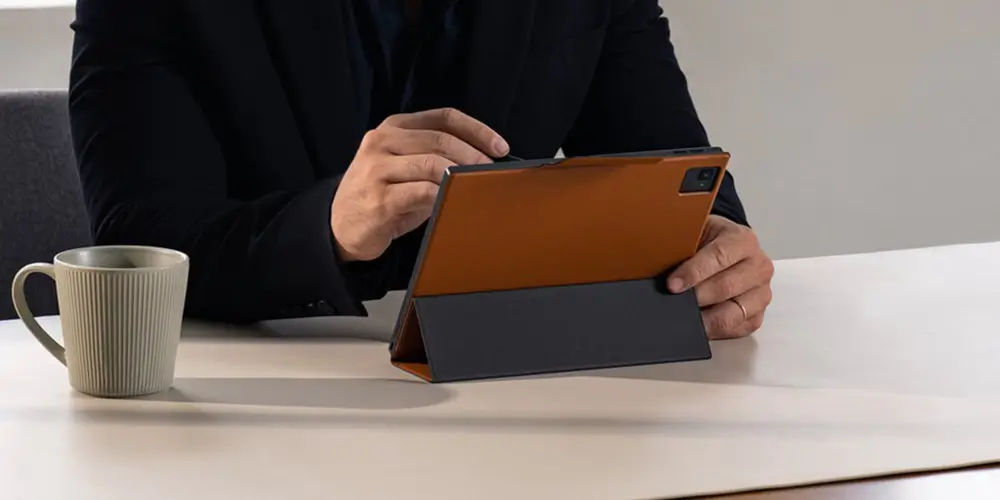כיסוי מגנטי לקורא ספרים "Tab Ultra C Pro 10.3 מבית BOOX.
