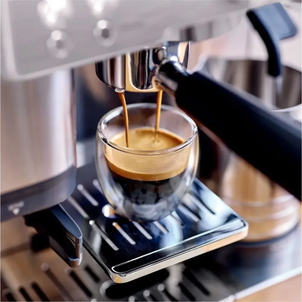 מכונת קפה חצי אוטומטית Luxe Café ES601 מבית Ninja