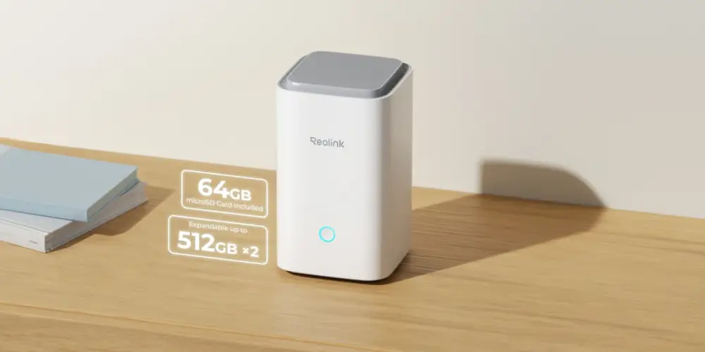 Home Hub על שולחן