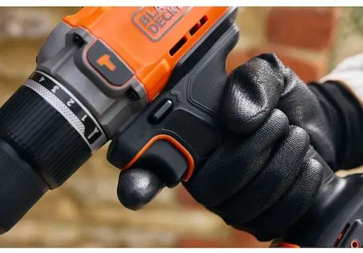 מקדחת פטיש אלחוטית BCD383D1XC-QW מבית Black & Decker