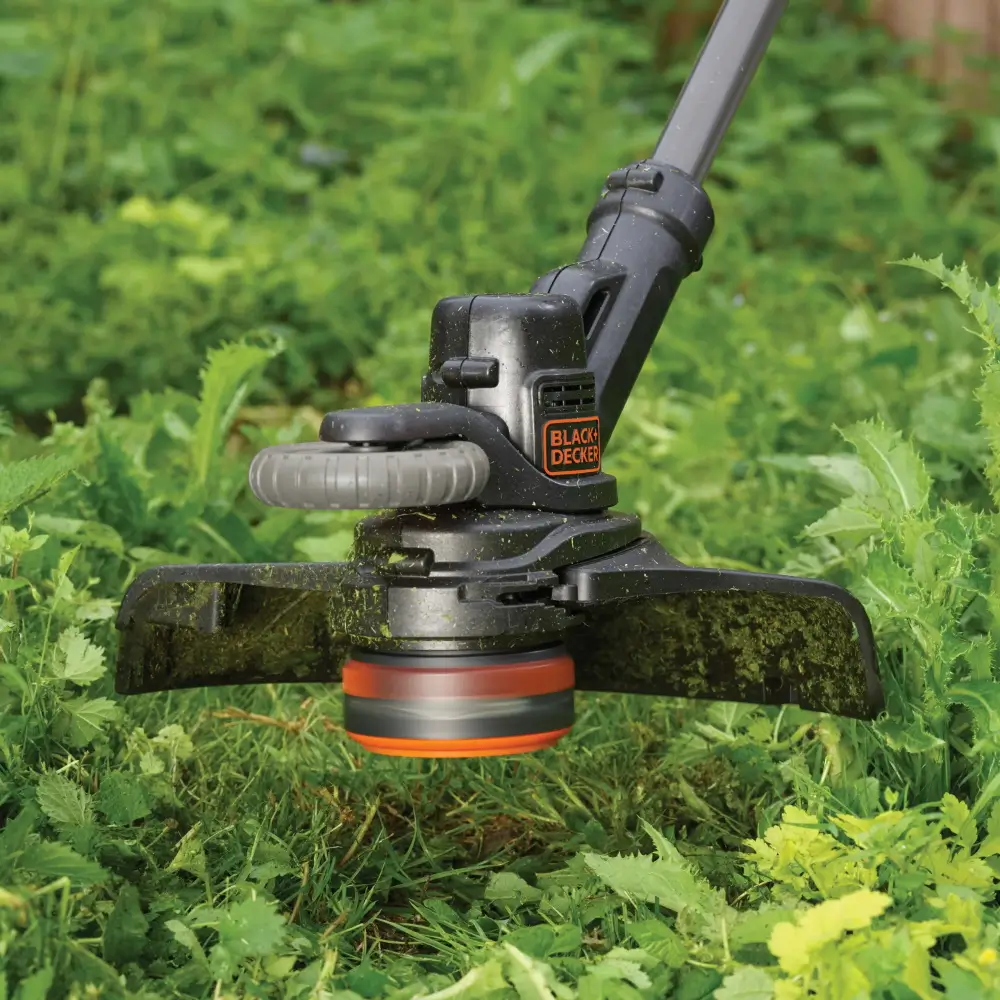 חרמש אלחוטי נטען מדגם STC1820PC-QW מבית Black & Deker