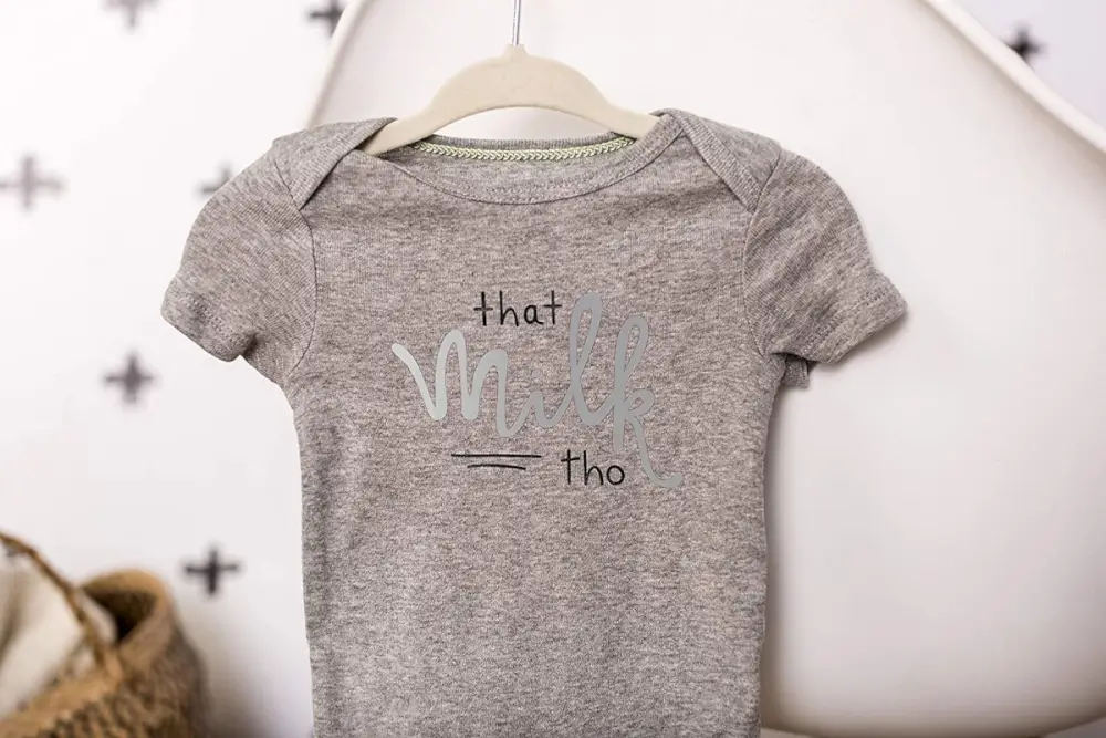 דוגמא על חולצה Iron-On Silver