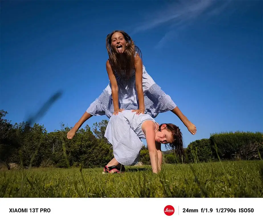 מראה אותנטי של Leica
