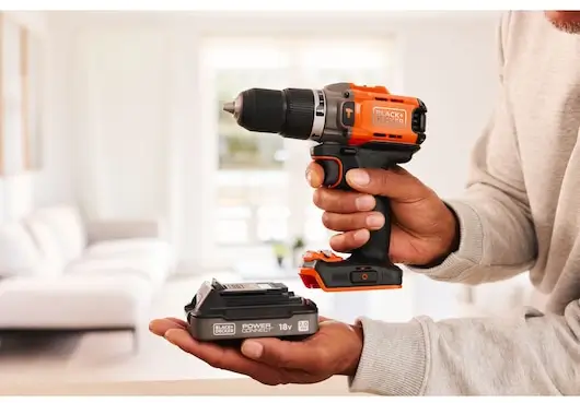 מקדחת פטיש אלחוטית BCD383D1XC-QW מבית Black & Decker