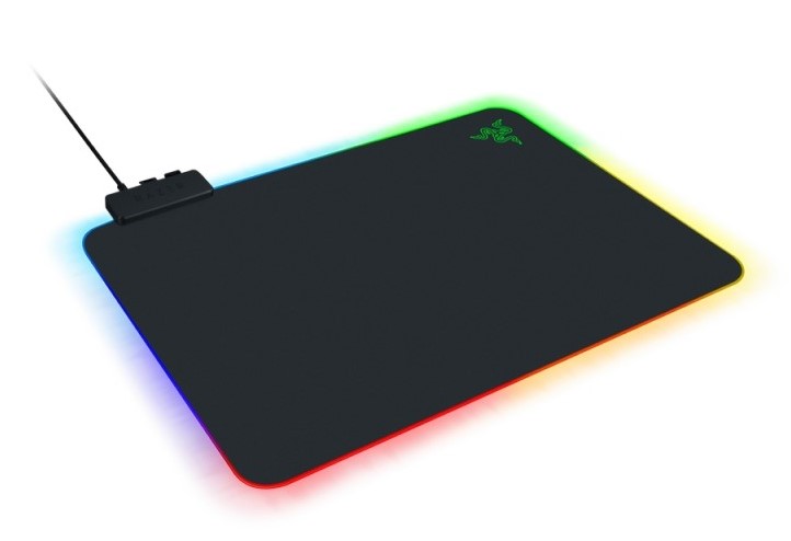 משטח לעכבר   Firefly V2 Hard Surface Chroma Razer